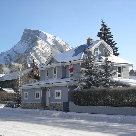 Three Peaks Banff Villa Buitenkant foto